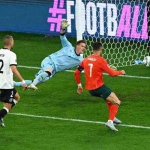 c7娱乐-欧国联赛场热议高涨,球迷评论纷纷回放