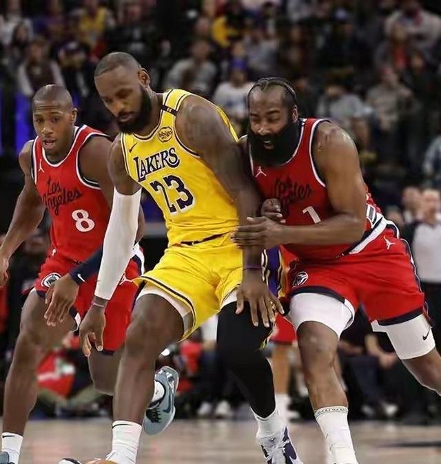 湖人全队发热,大胜对手气势正旺的简单介绍 湖人全队发热,大胜对手气势正旺的简单介绍