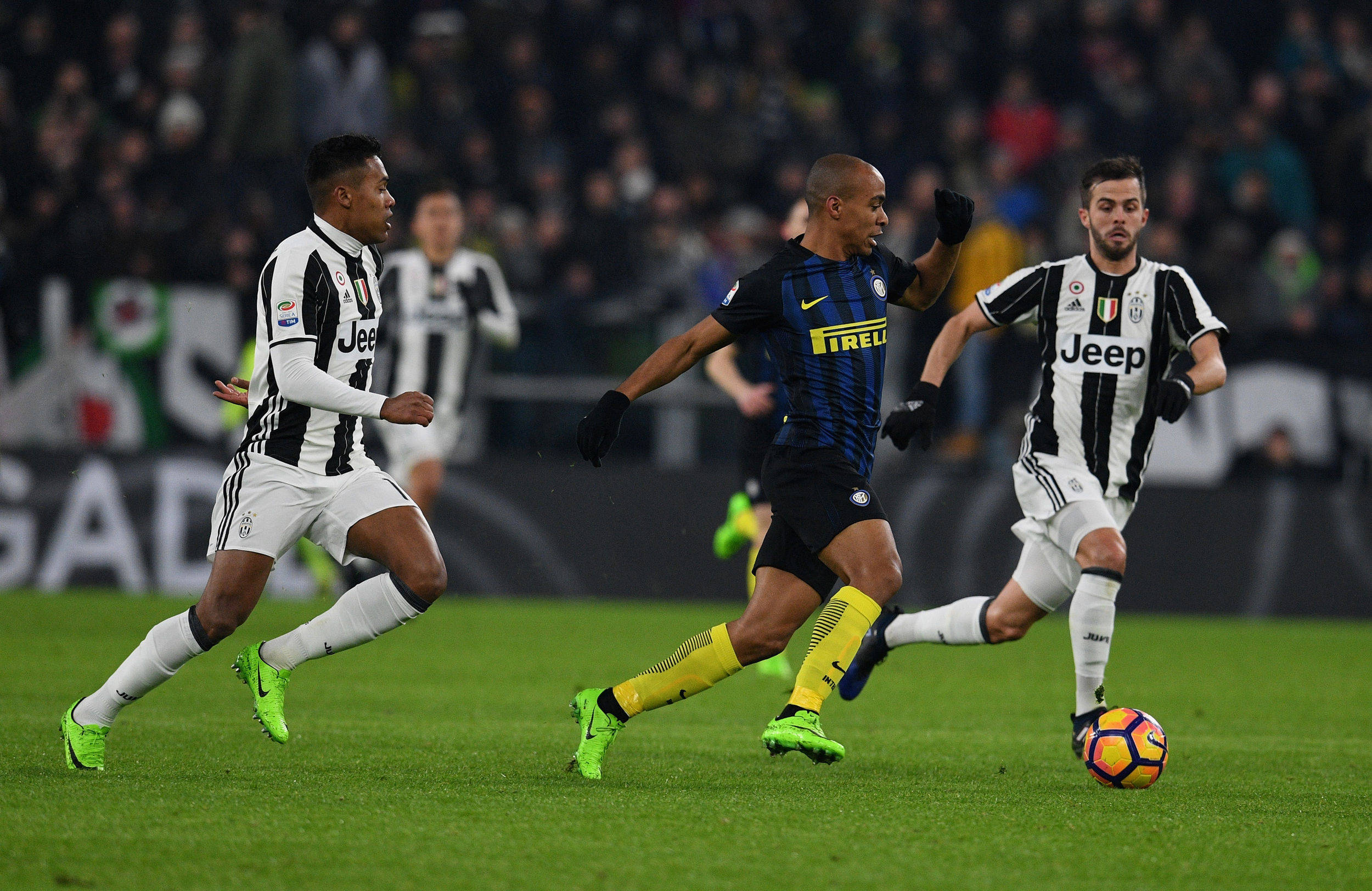 乌迪内斯战平对手，稳固积分榜位置迎接更多挑战(乌迪内斯队)